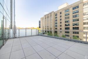 2 Bedroom Corner Unit with Private Terrace